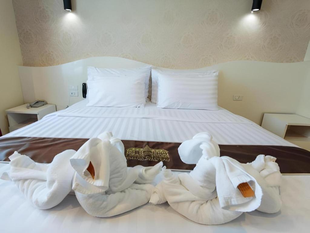 בורי ראם Thada Chateau Hotel מראה חיצוני תמונה
